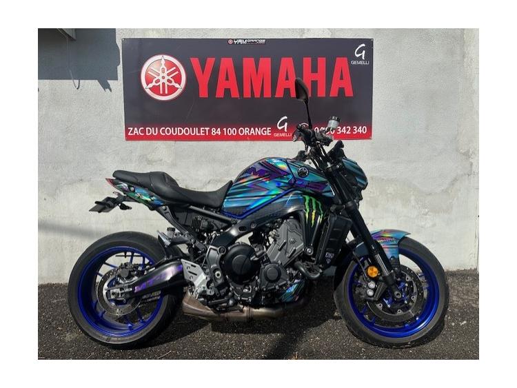 YAMAHA MT-09