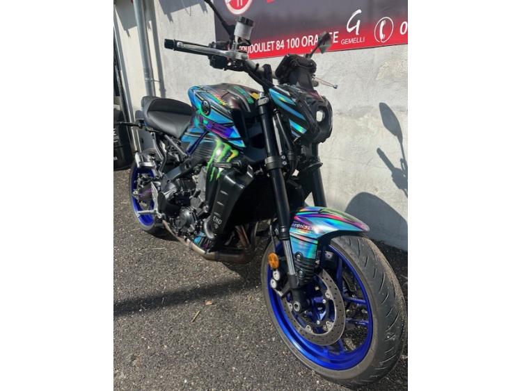 YAMAHA MT-09