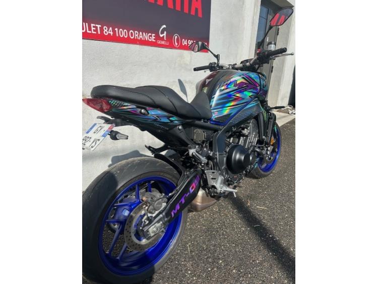 YAMAHA MT-09