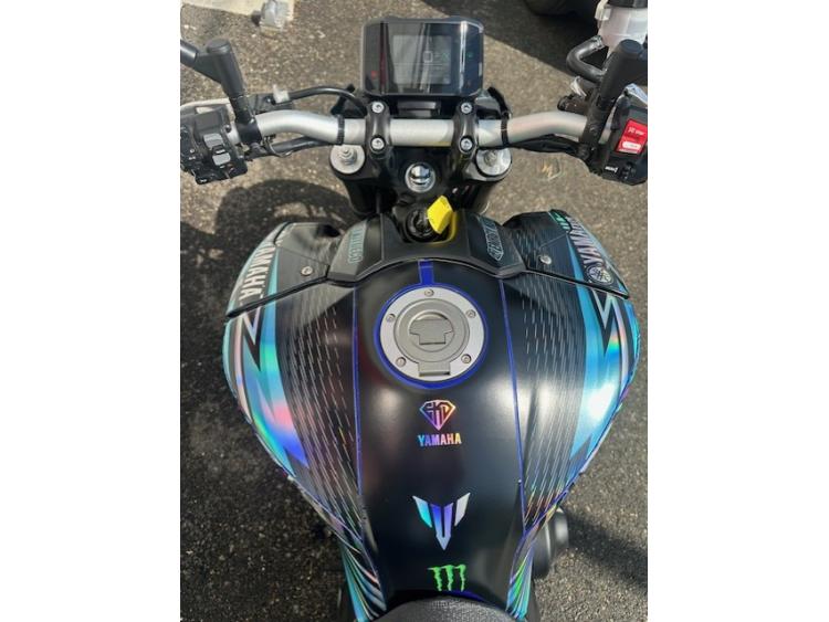 YAMAHA MT-09