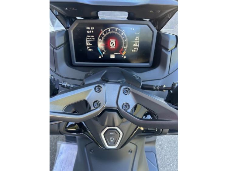 YAMAHA XP T-MAX 560 TECH MAX