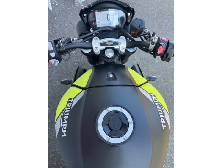 TRIUMPH SPEED TRIPLE 1050 RS