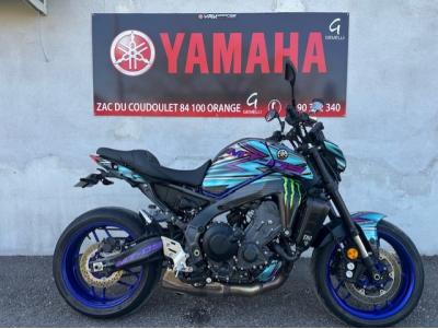YAMAHA MT-09