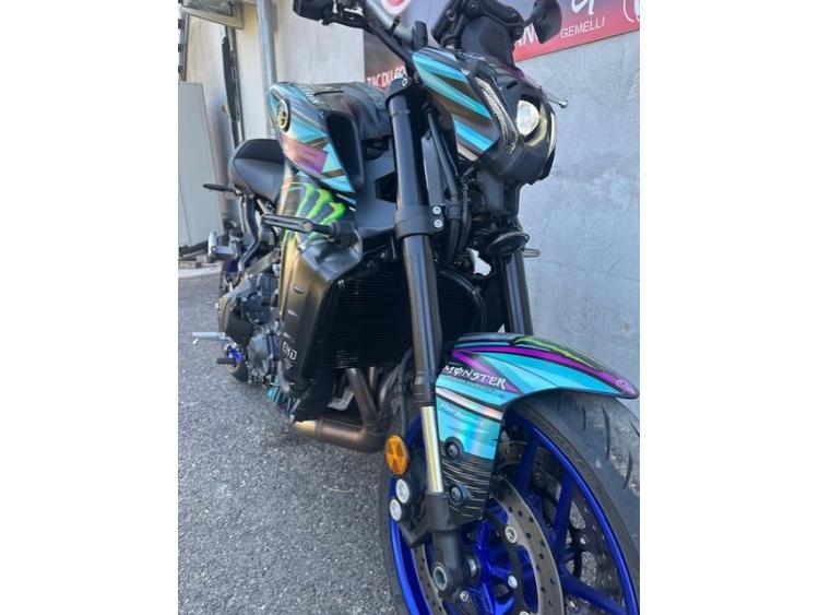 YAMAHA MT-09