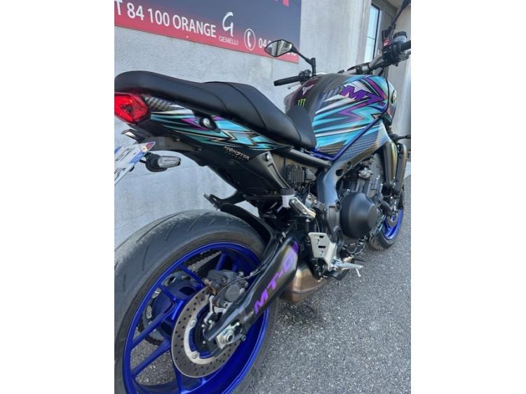 YAMAHA MT-09