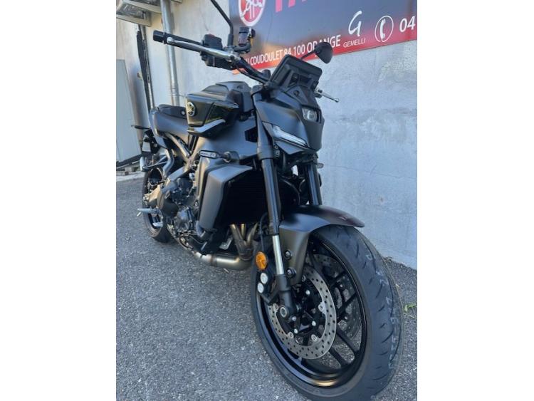 YAMAHA MT-09 2025