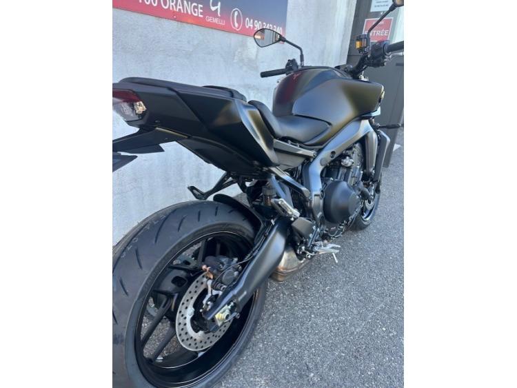 YAMAHA MT-09 2025